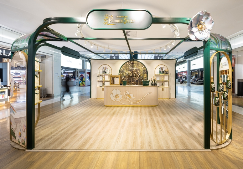 Pop Up Perrier-Jouët at Charles de Gaulle Airport