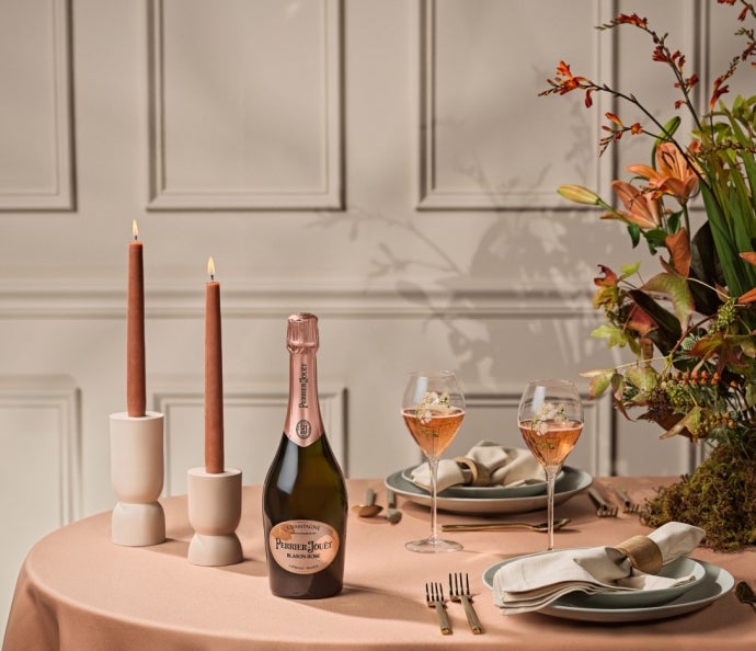 Perrier Jouët Blason Rose champagne Holiday Tablescape
