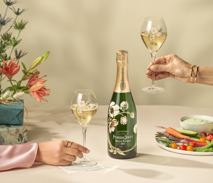 previewlarge-q424_perrierjouet_yearlykeyoccasions_giftinggraduation_1128