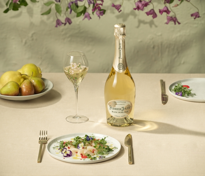 previewlarge-q424_perrierjouet_yearlykeyoccasions_summer_1333